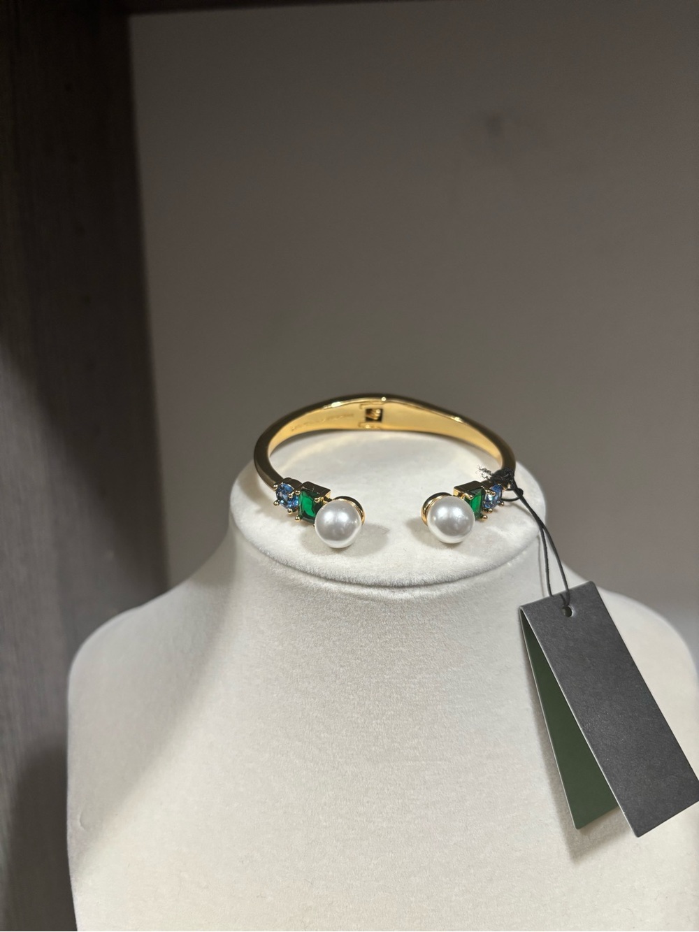 NWOT Kate Spade Pearl & Emerald Green Gemstone Gold Open Hinged Cuff Bracelet